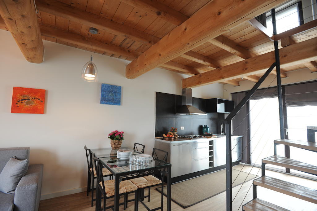 ديسينسانو ديل غاردا Monte Maino Bed & Breakfast الغرفة الصورة